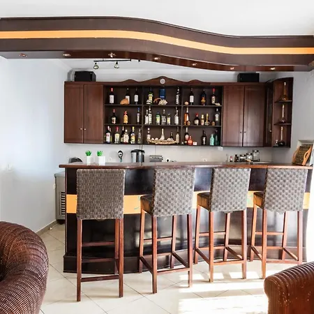 Aparthotel Dilina 3*