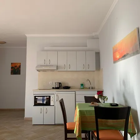 Lejlighedshotel Dilina 3*